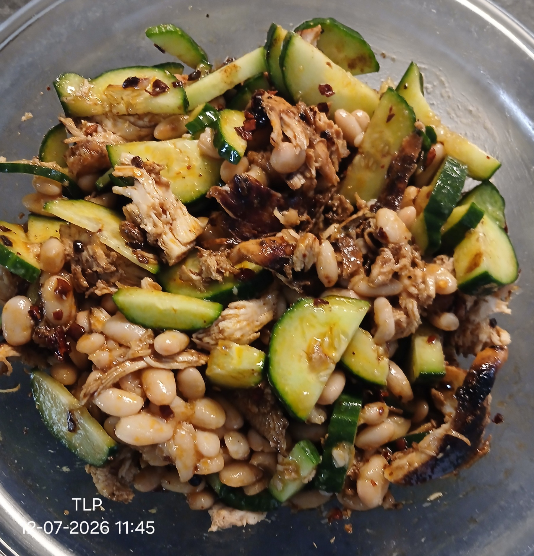pittige kip en komkommersalade